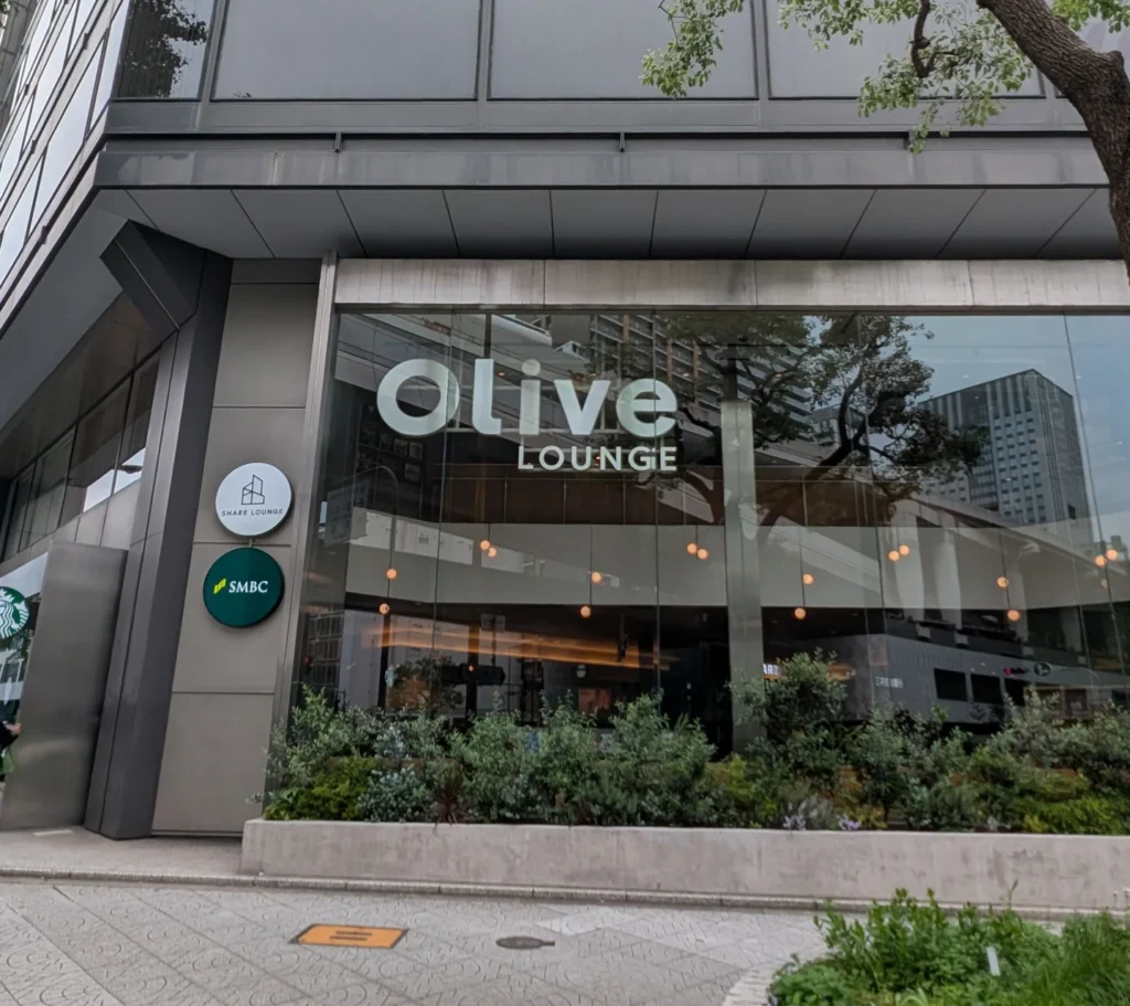 Olive LOUNGE 船場の外観